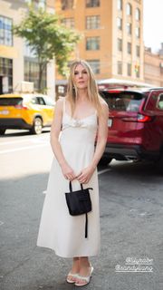 Lily Rabe feet photo thumbnail