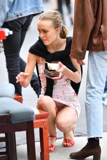 Lily-Rose Depp feet photo thumbnail