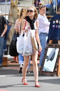 Lily-Rose Depp feet photo thumbnail