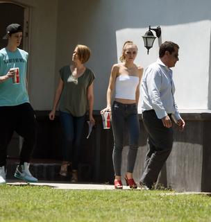 Lily-Rose Depp feet photo thumbnail