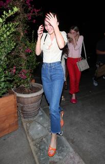 Lily-Rose Depp feet photo thumbnail