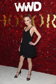 Lily-Rose Depp feet photo thumbnail