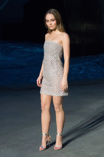 Lily-Rose Depp feet photo thumbnail