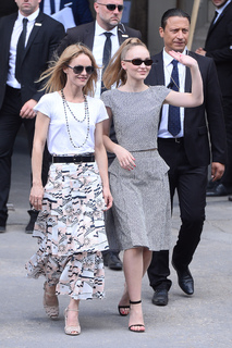 Lily-Rose Depp feet photo thumbnail