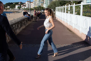 Lily-Rose Depp feet photo thumbnail