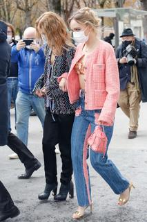 Lily-Rose Depp feet photo thumbnail