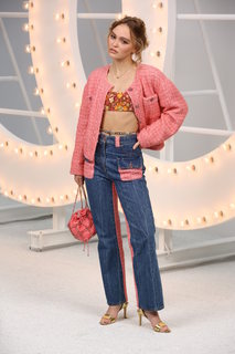 Lily-Rose Depp feet photo thumbnail