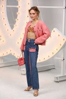 Lily-Rose Depp feet photo thumbnail