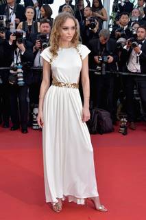 Lily-Rose Depp feet photo thumbnail