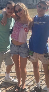 Lily-Rose Depp feet photo thumbnail