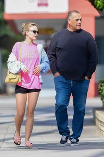 Lily-Rose Depp feet photo thumbnail