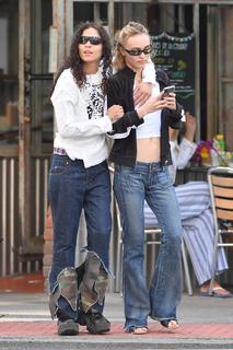 Lily-Rose Depp feet photo thumbnail