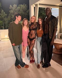 Lily-Rose Depp feet photo thumbnail