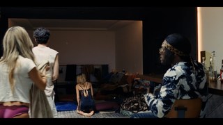 Lily-Rose Depp feet photo thumbnail