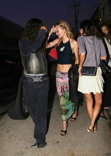 Lily-Rose Depp feet photo thumbnail
