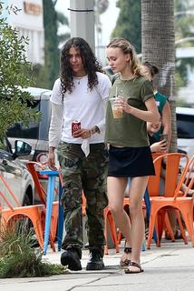 Lily-Rose Depp feet photo thumbnail