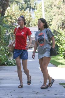 Lily-Rose Depp feet photo thumbnail