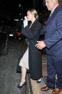 Lily-Rose Depp feet photo thumbnail