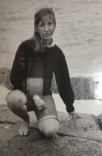 Lin Shaye feet photo 9