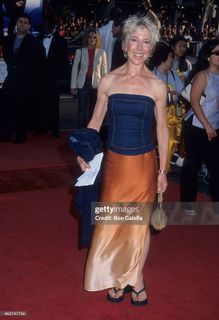 Lin Shaye feet photo 4