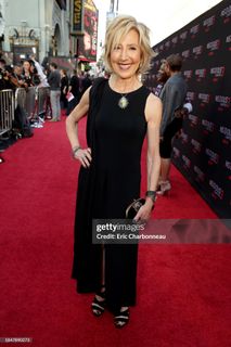 Lin Shaye feet photo 5