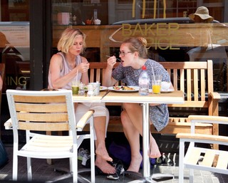 Linda Barker feet photo 9