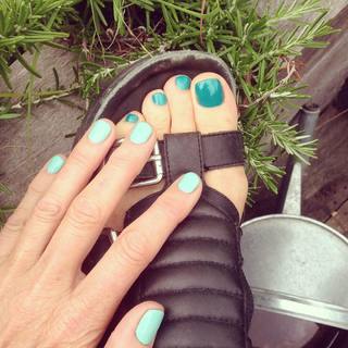 Linda Barker feet photo 6