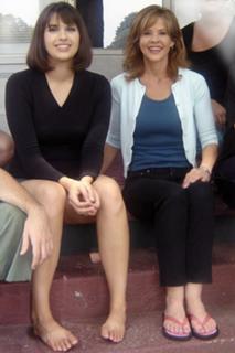 Linda Blair feet photo thumbnail