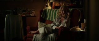 Linda Cardellini feet photo thumbnail