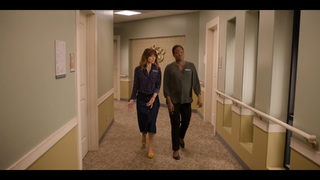 Linda Cardellini feet photo thumbnail