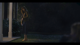 Linda Cardellini feet photo thumbnail