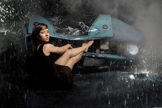 Linda Cardellini feet photo thumbnail