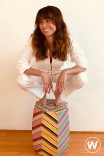 Linda Cardellini feet photo thumbnail