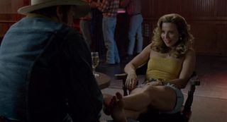 Linda Cardellini feet photo 3