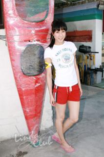 Linda Chung feet photo 10