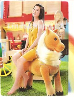 Linda Chung feet photo 2