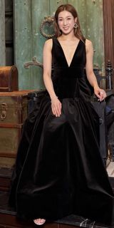 Linda Chung feet photo 17