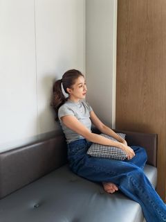 Linda Chung feet photo 14