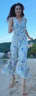 Linda Chung feet photo 2