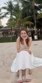 Linda Chung feet photo 1