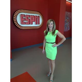 Linda Cohn feet photo 7