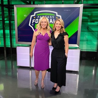 Linda Cohn feet photo 1