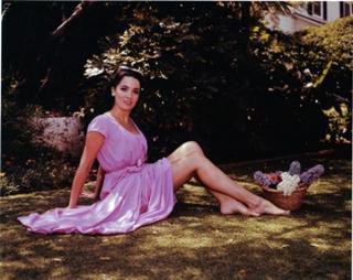 Linda Cristal feet photo 2