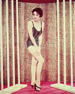 Linda Cristal feet photo 9