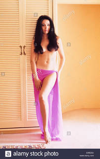 Linda Cristal feet photo 12