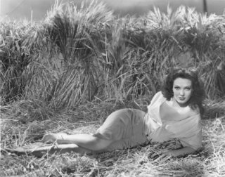 Linda Darnell feet photo 3