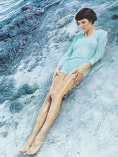 Linda Evangelista feet photo 20