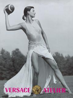 Linda Evangelista feet photo 16