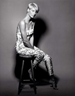 Linda Evangelista feet photo 10