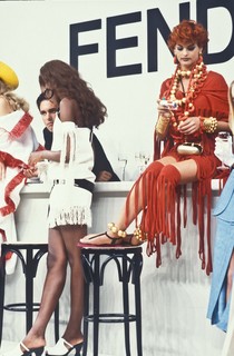Linda Evangelista feet photo 2